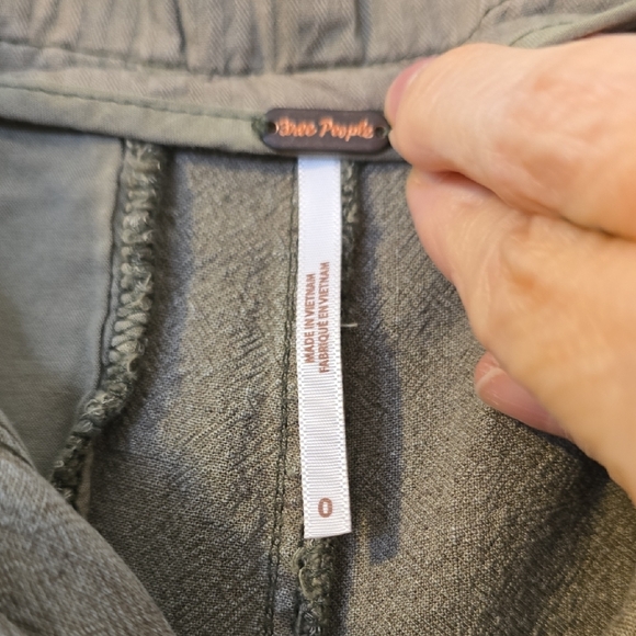 Free People Calla Linen Blend Pleated Trouser Pants. Size 0 - Picture 8 of 16